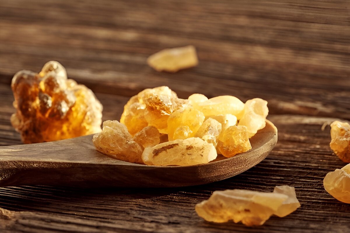 Frankincense resin crystals